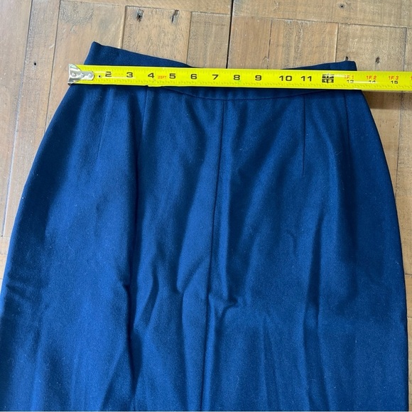 Pendleton 100% Wool Navy Skirt  Vintage 90s Size Petite 8 USA Made Academia Prep - Picture 9 of 9
